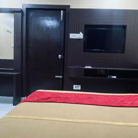 Gsr Residency Hotel กาญจีปุรัม ภายนอก รูปภาพ