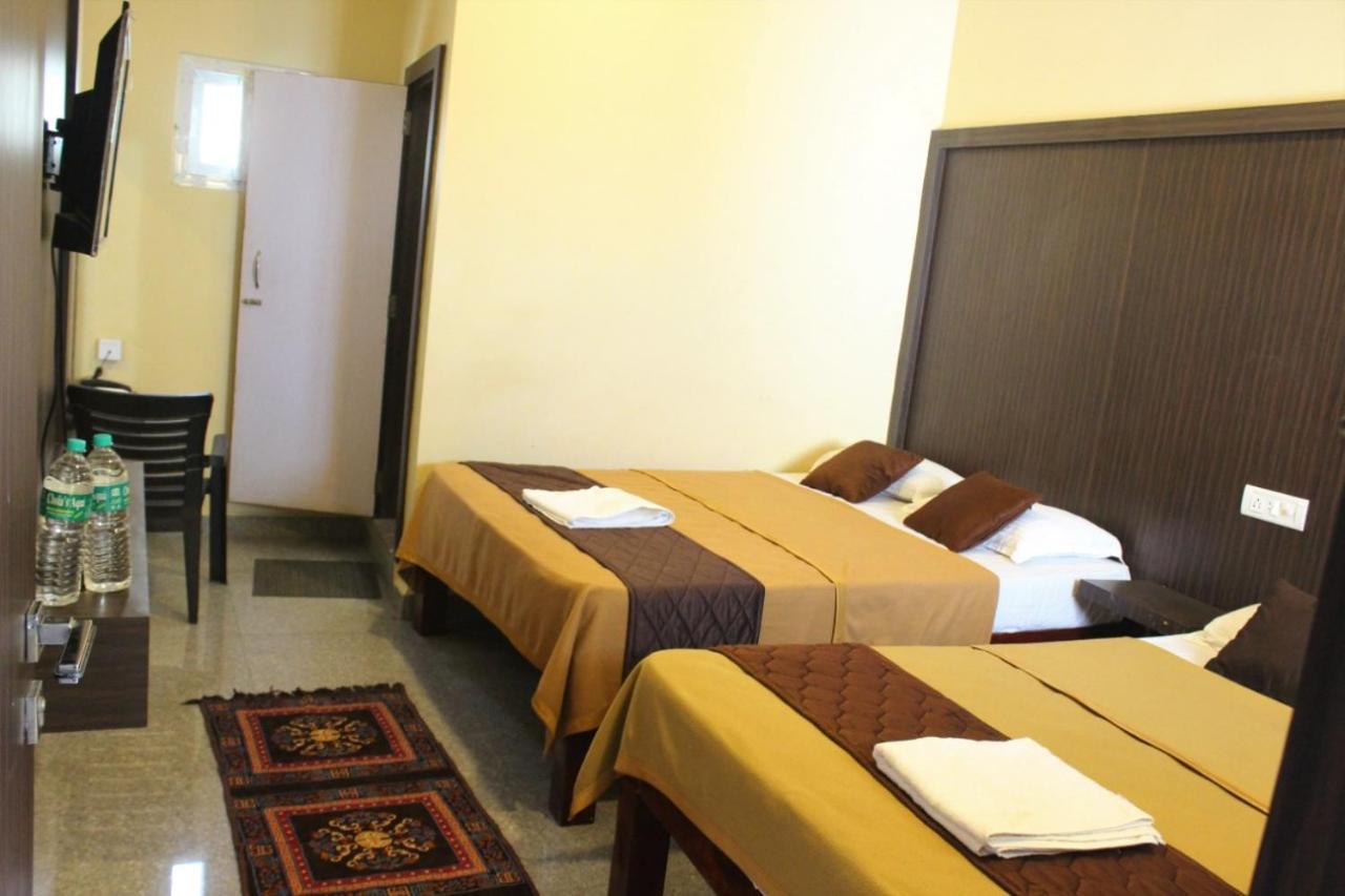 Gsr Residency Hotel กาญจีปุรัม ภายนอก รูปภาพ