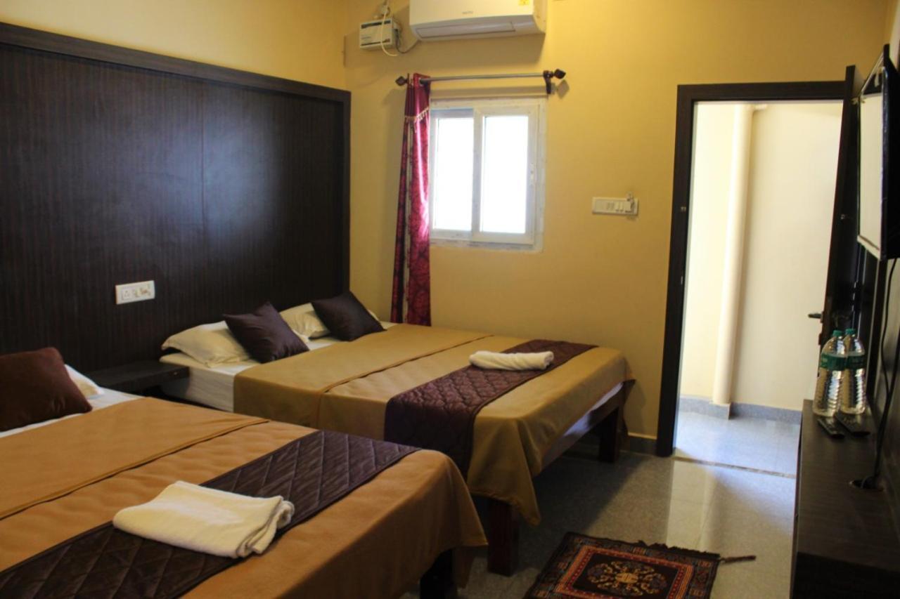Gsr Residency Hotel กาญจีปุรัม ภายนอก รูปภาพ