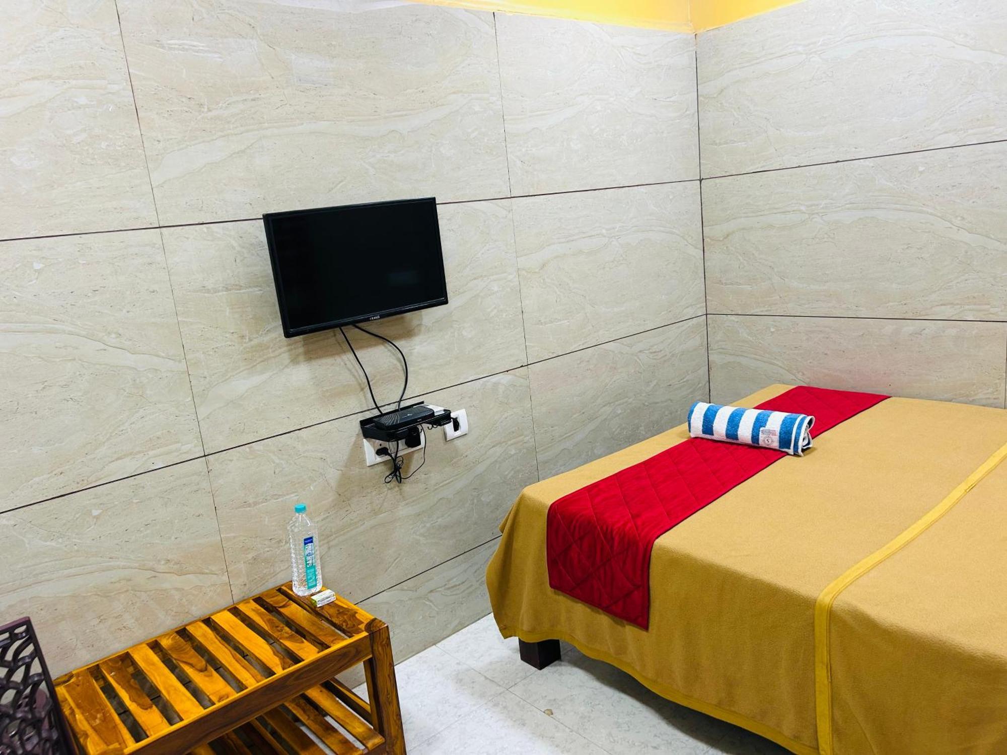 Gsr Residency Hotel กาญจีปุรัม ภายนอก รูปภาพ