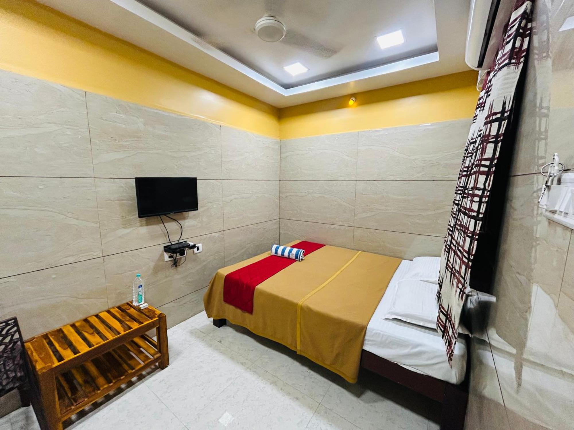 Gsr Residency Hotel กาญจีปุรัม ภายนอก รูปภาพ